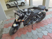 Black KTM Duke 200
