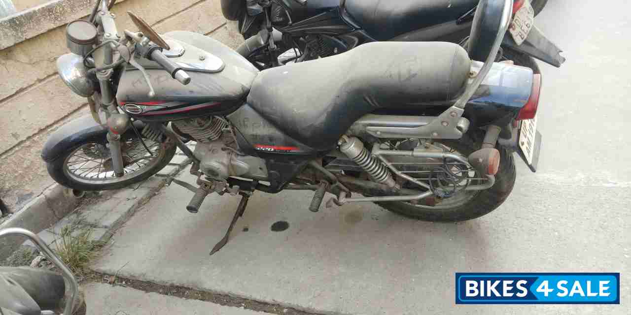 Bajaj Avenger 220 DTS-i