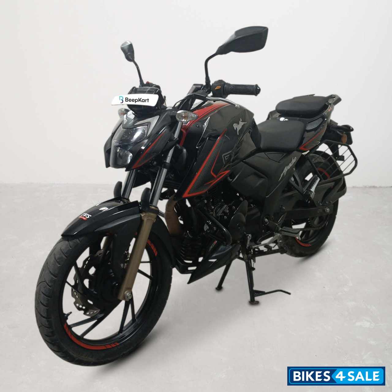 TVS Apache RTR 200 4V