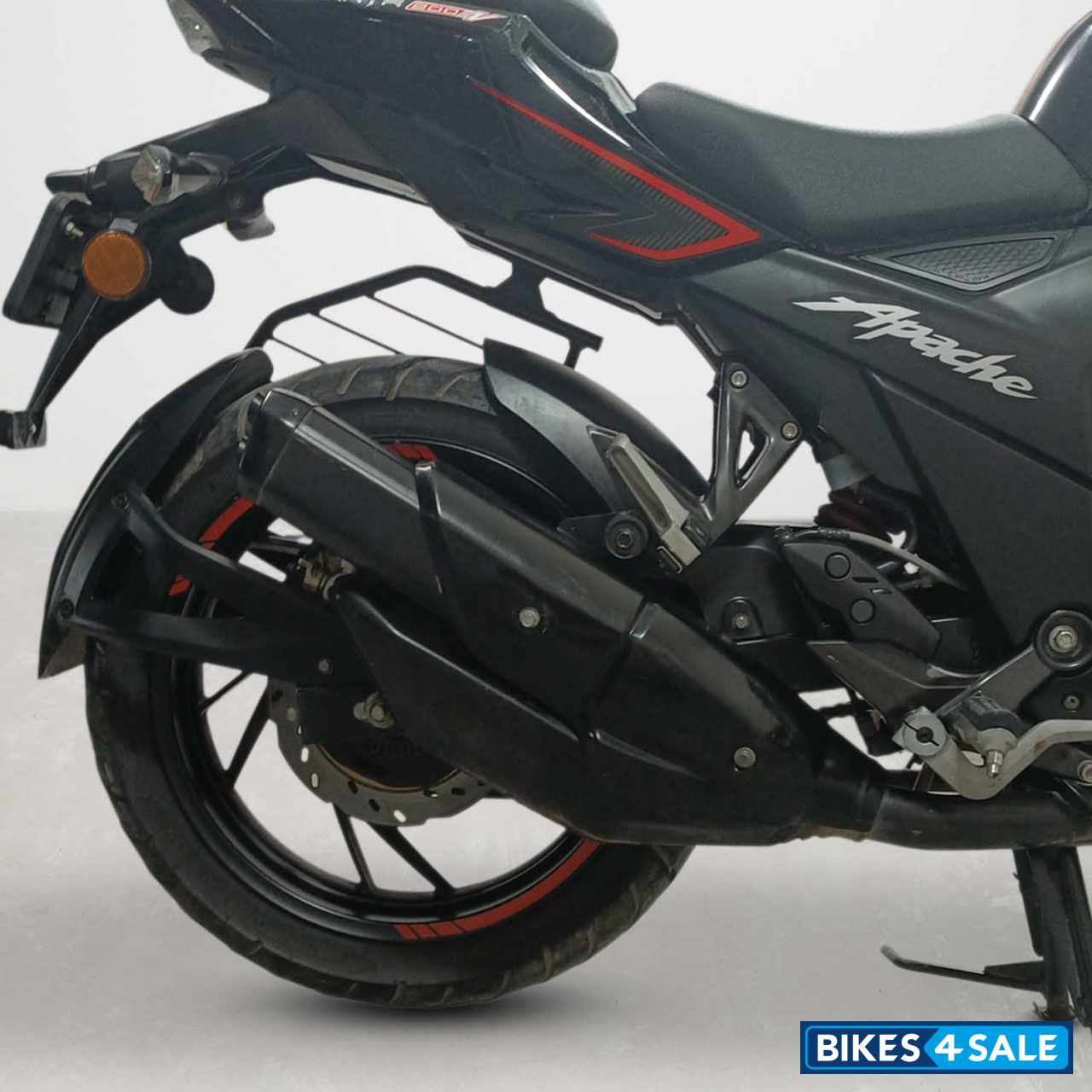 TVS Apache RTR 200 4V