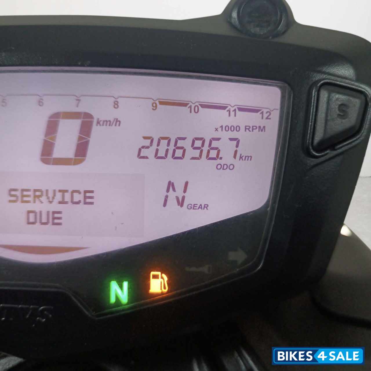 TVS Apache RTR 200 4V