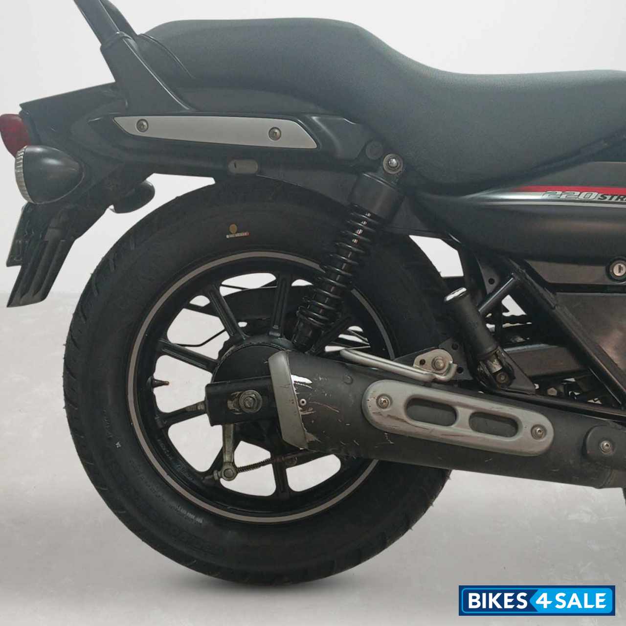 Bajaj Avenger Street 220