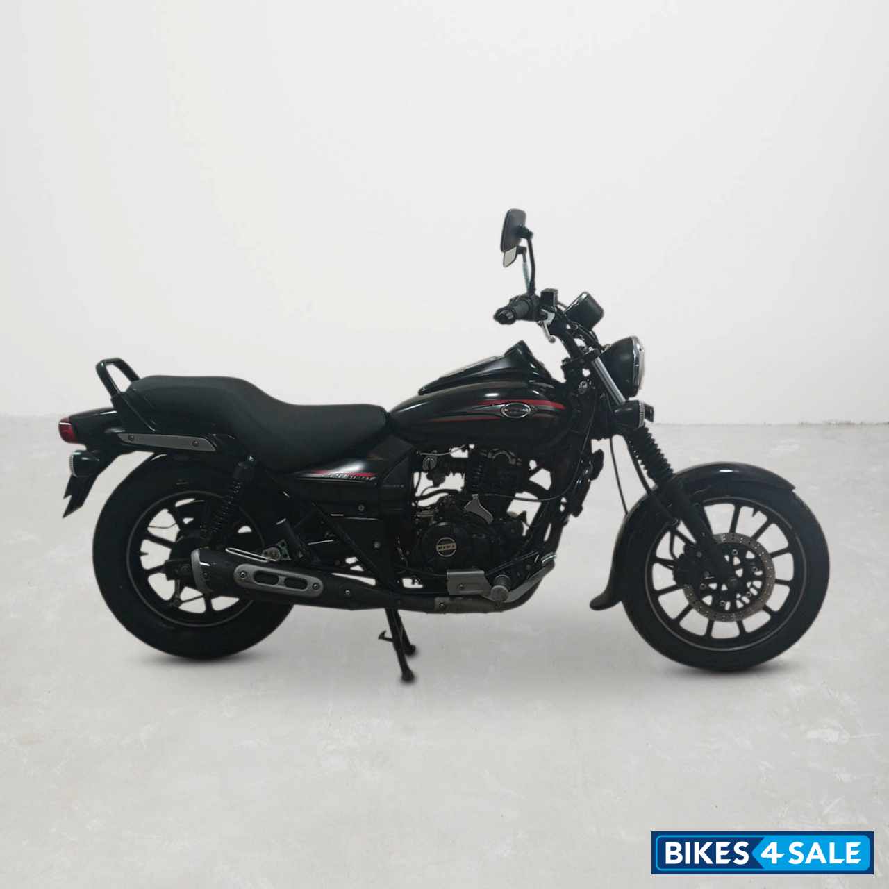 Bajaj Avenger Street 220