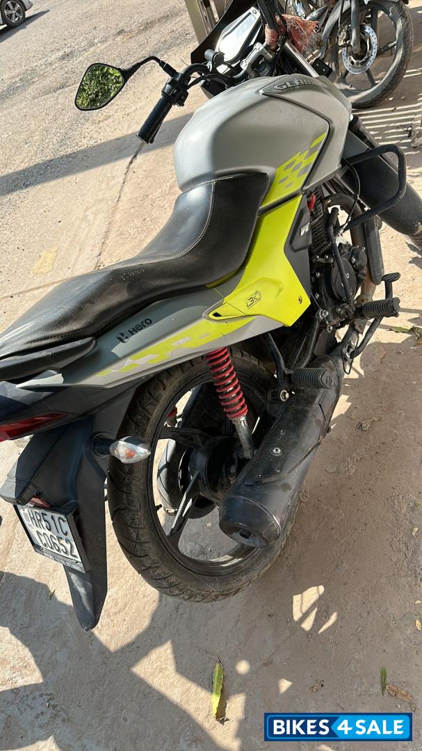 Grey Green Hero Glamour