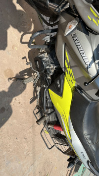 Grey Green Hero Glamour