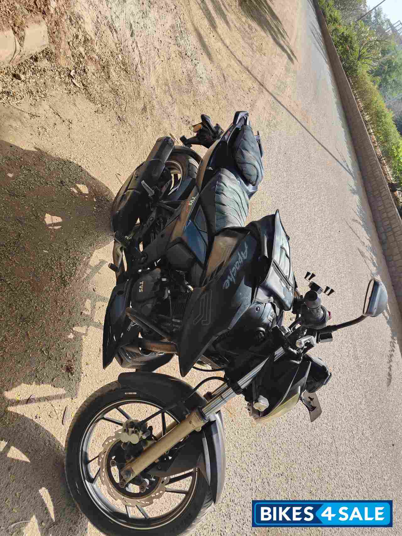 TVS Apache RTR 200 4V