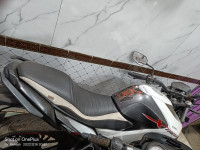 White Hero Xtreme 160R BS6