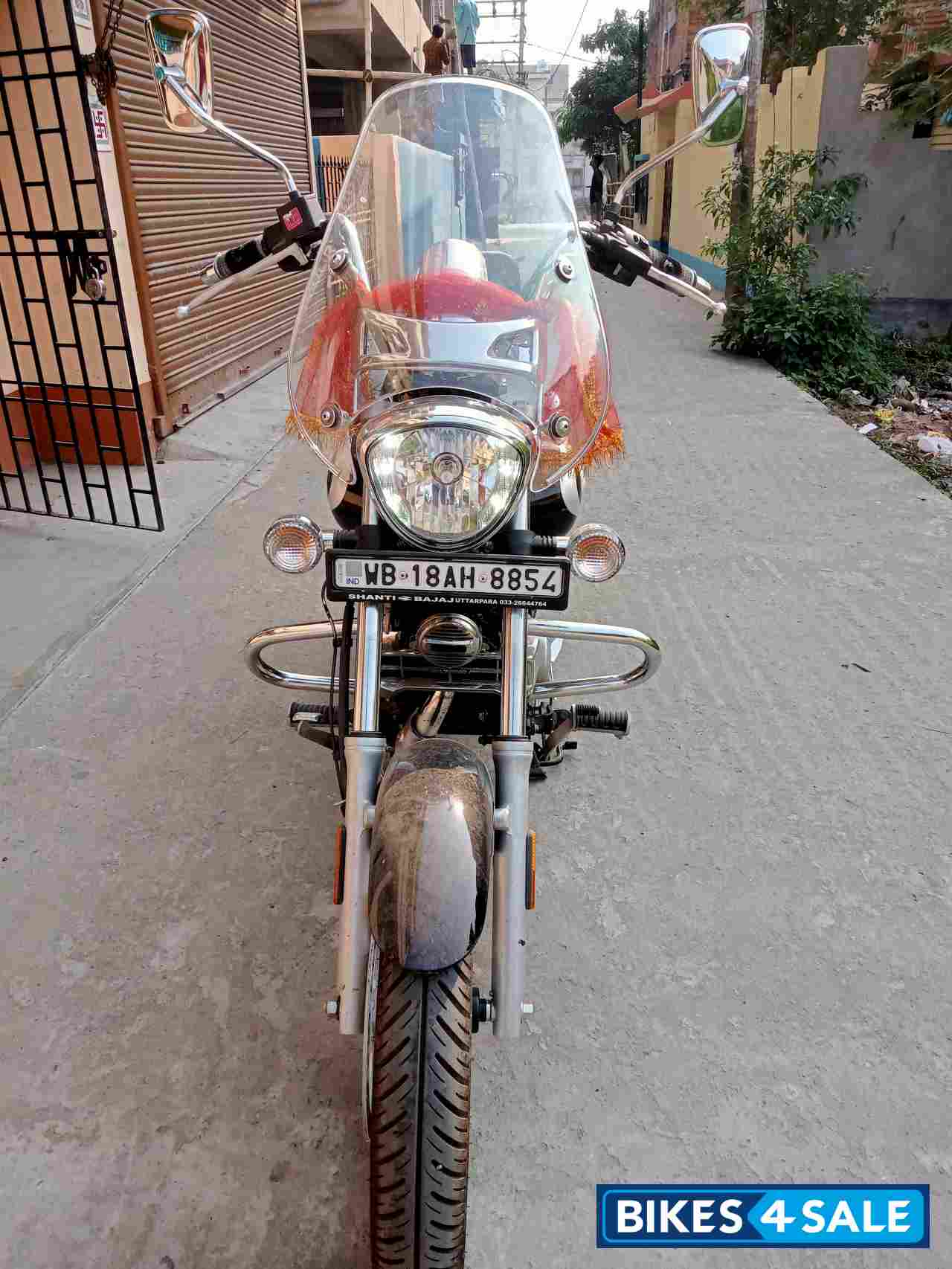 Avaron Black Bajaj Avenger Cruise 220 BS6