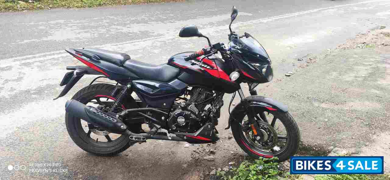 Bajaj Pulsar 150 Twin Disc BS6