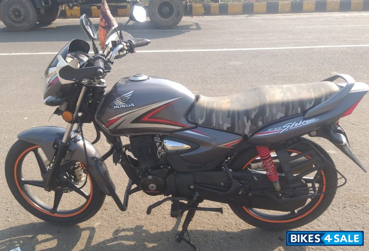 Honda CB Shine