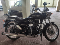 Black Royal Enfield Thunderbird 350