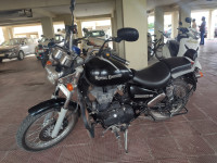 Black Royal Enfield Thunderbird 350