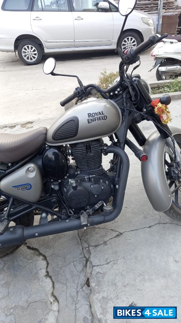 Dark Gunmetal Grey Royal Enfield Classic 350 Dual Channel BS6 Dark Gunmetal Grey Royal Enfield Classic 350 Dual Channel BS6