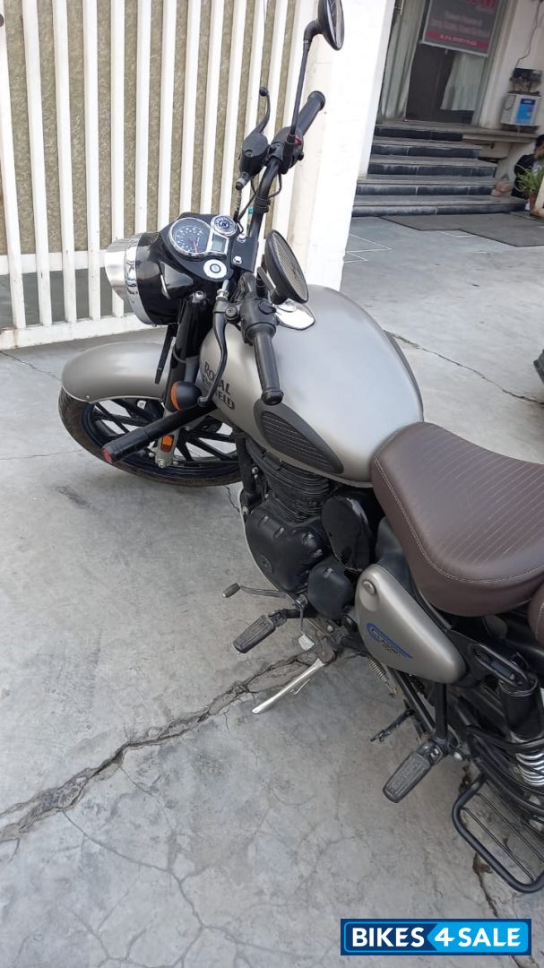 Dark Gunmetal Grey Royal Enfield Classic 350 Dual Channel BS6 Dark Gunmetal Grey Royal Enfield Classic 350 Dual Channel BS6