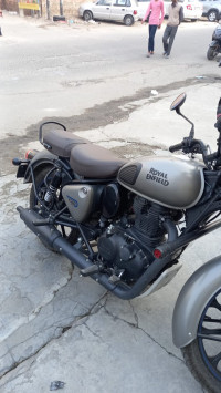 Dark Gunmetal Grey Royal Enfield Classic 350 Dual Channel BS6