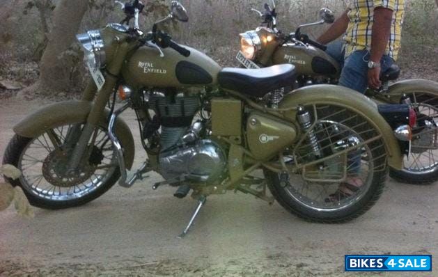 Desert Storm Royal Enfield Classic Desert Storm