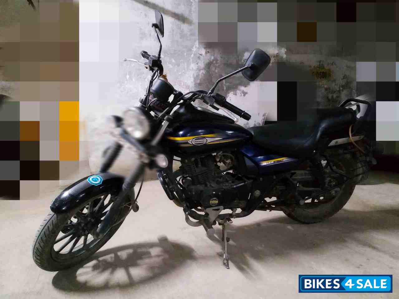 Blue Bajaj Avenger Street 150