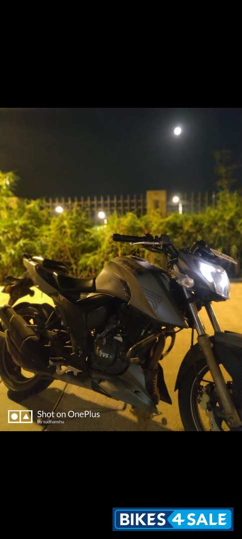 TVS Apache RTR 200 4V