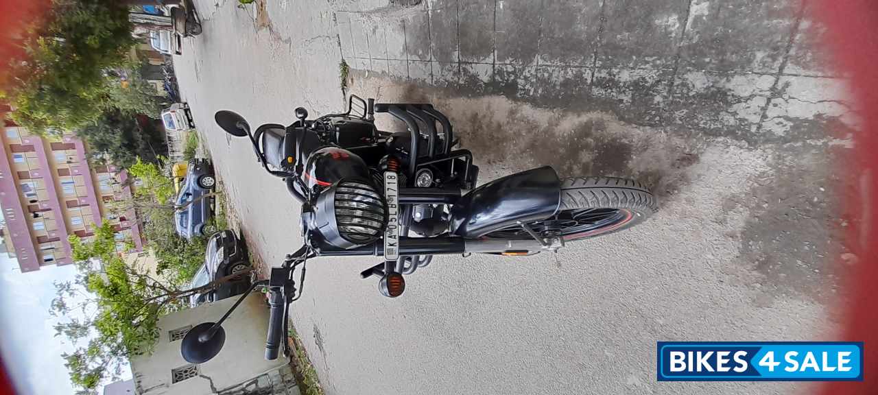 Black Royal Enfield Classic Stealth Black