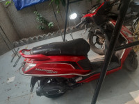 Red Hero Maestro Edge 125