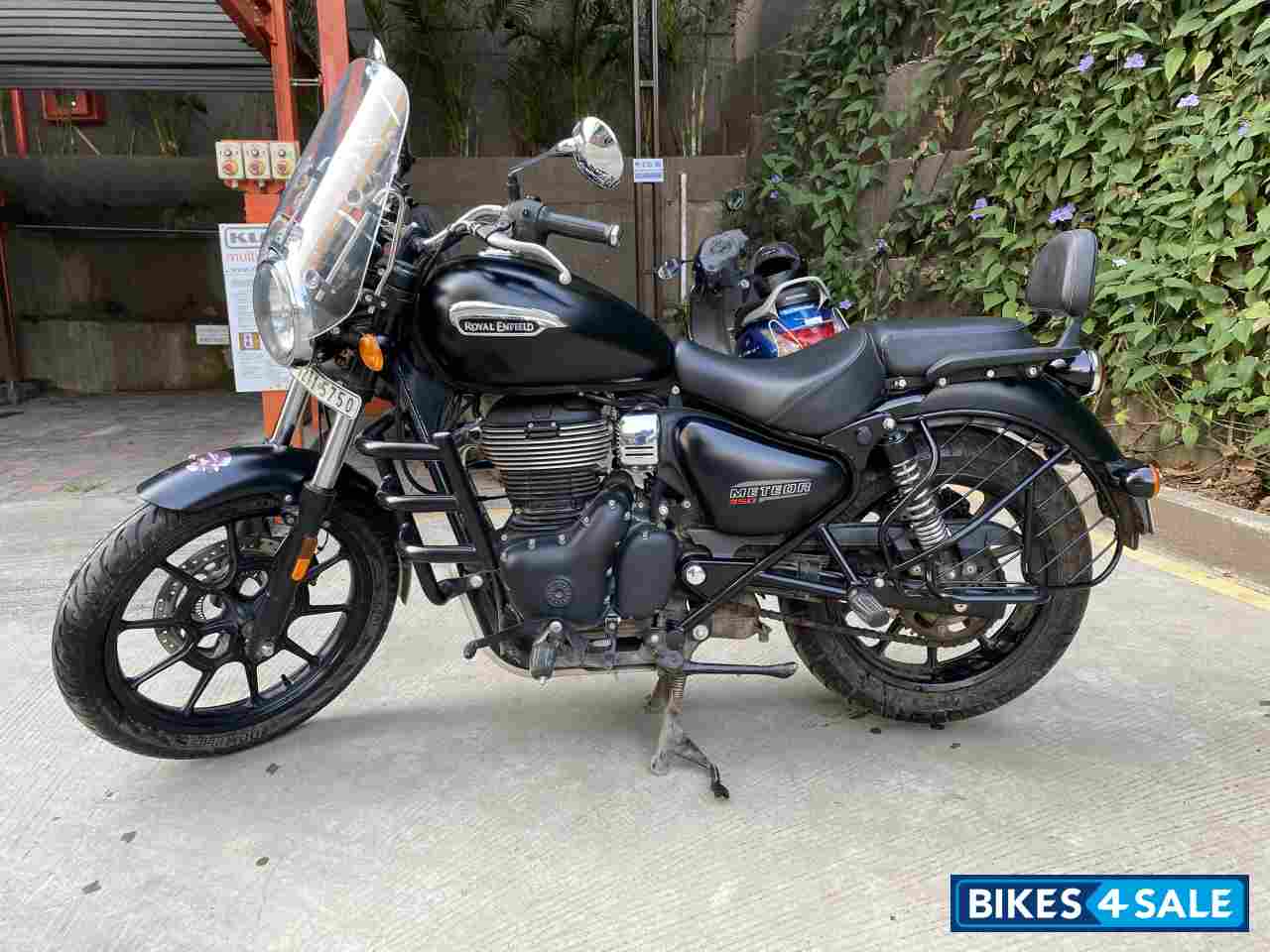 Royal Enfield Meteor 350 Stellar