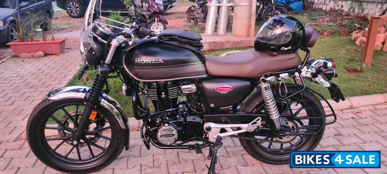Grey Honda Hness CB350 DLX Pro Grey Honda Hness CB350 DLX Pro