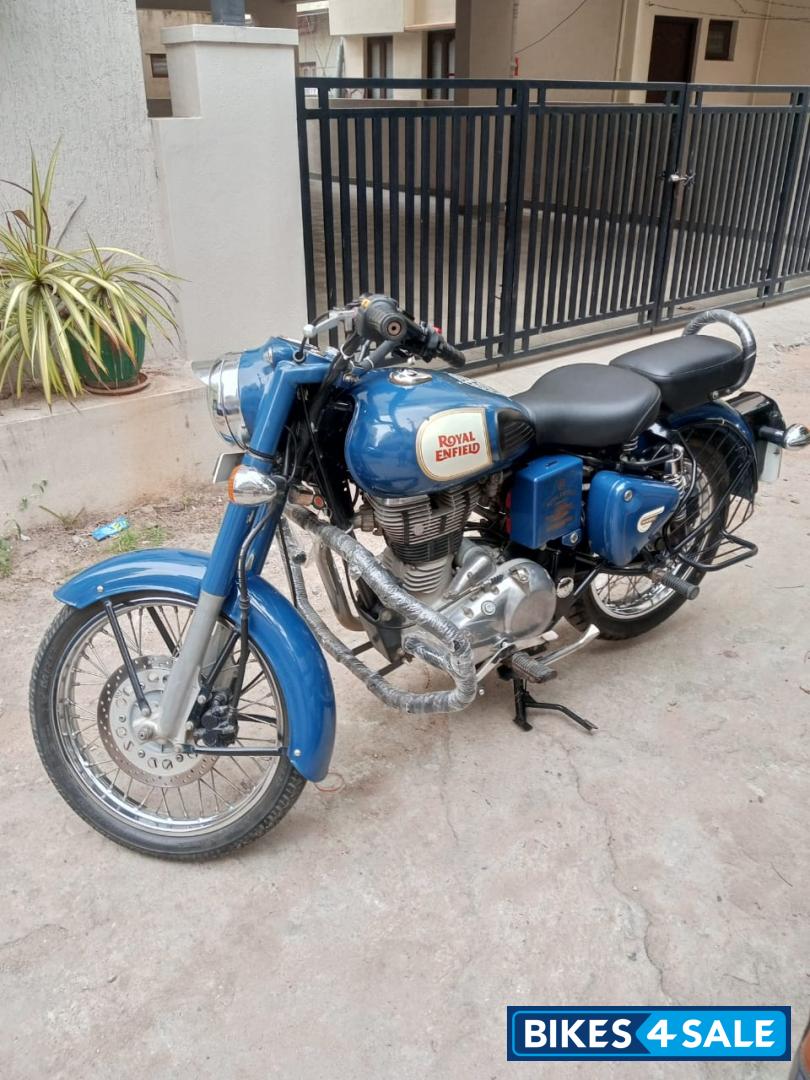 Royal Enfield Classic 350 Redditch Blue