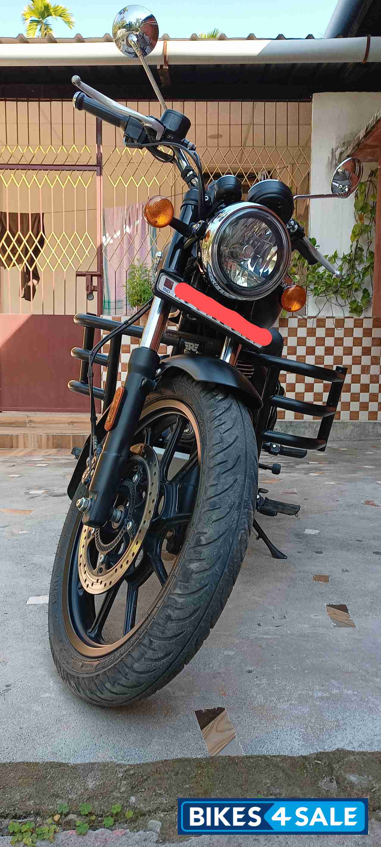 Stellar Black Royal Enfield Meteor 350 Stellar