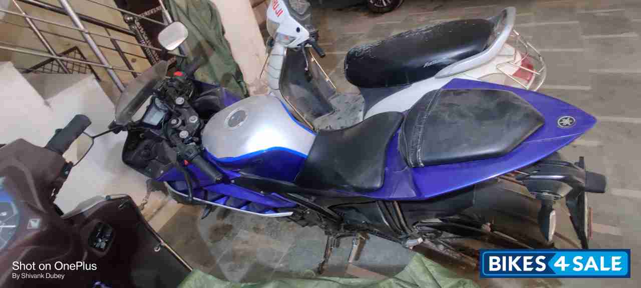 Deep Purplish Blue Yamaha YZF R15 V2