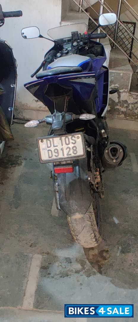 Deep Purplish Blue Yamaha YZF R15 V2