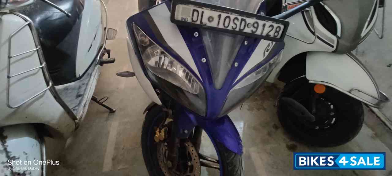 Deep Purplish Blue Yamaha YZF R15 V2