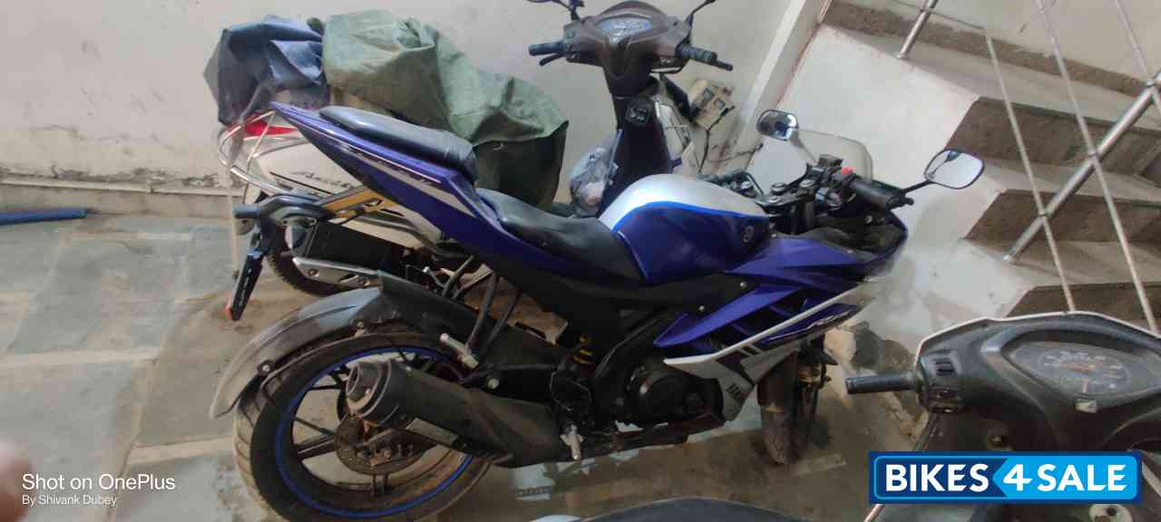 Deep Purplish Blue Yamaha YZF R15 V2