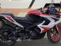 Bajaj Pulsar RS 200