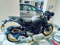 Grey Yamaha FZS 25 BS6