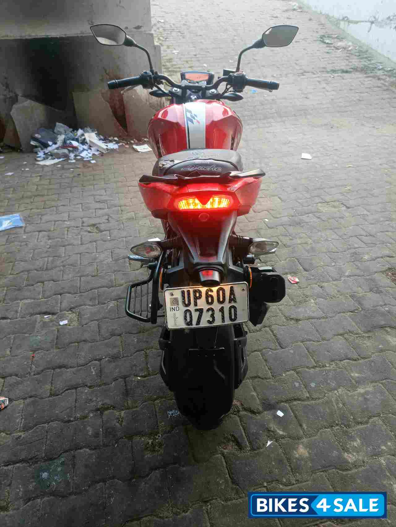 TVS Apache RTR 160 4V BS6