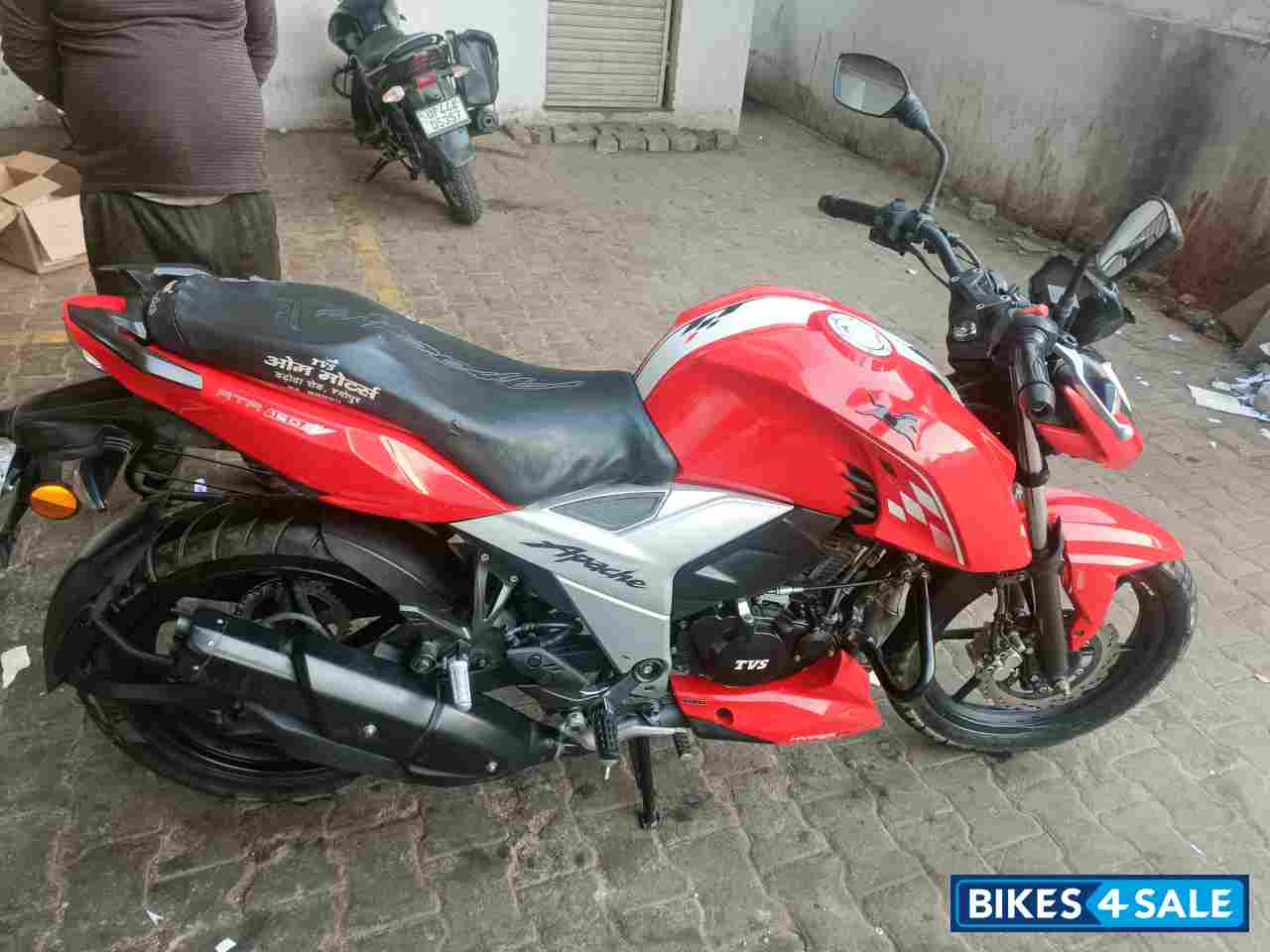 TVS Apache RTR 160 4V BS6