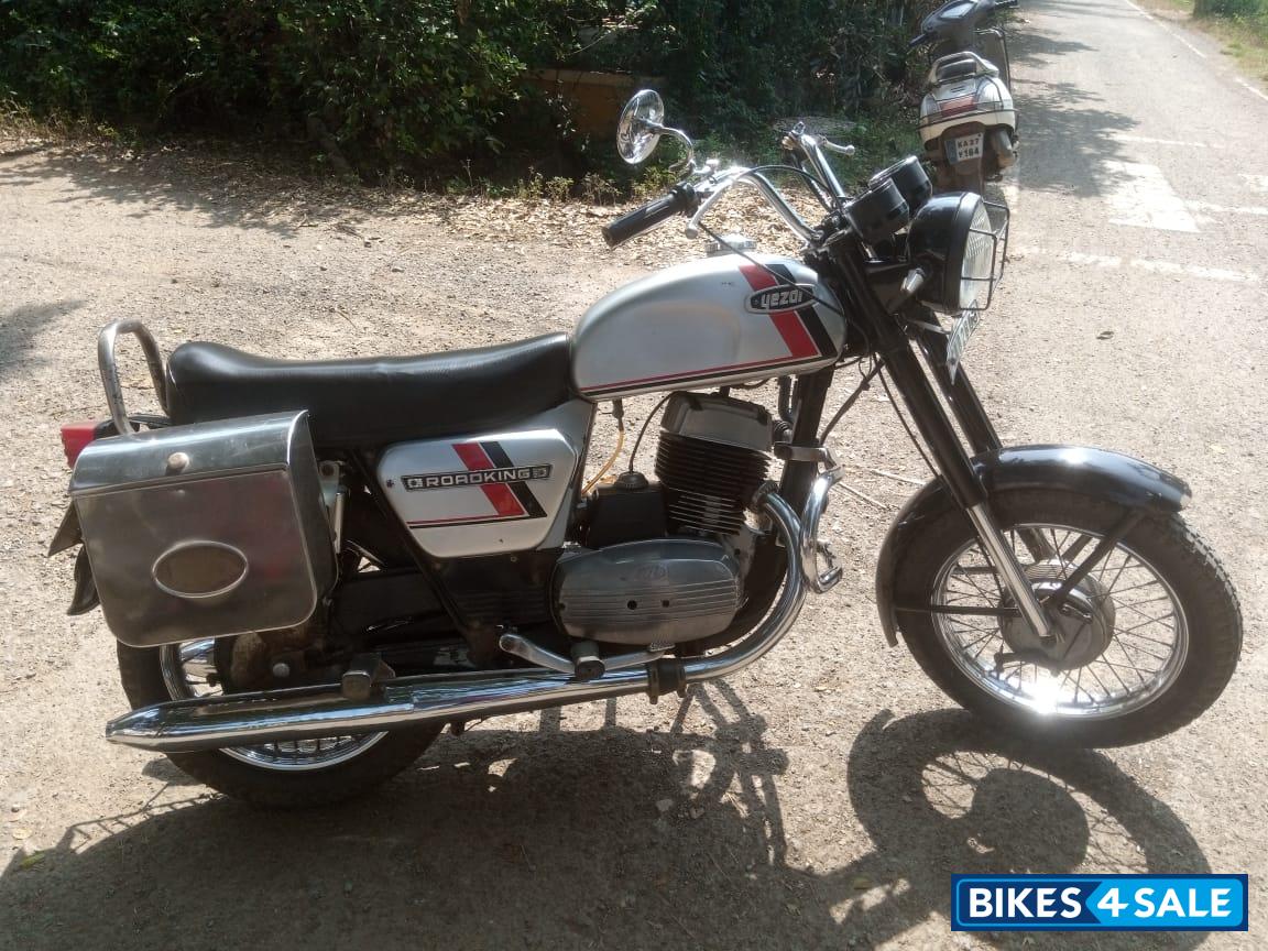 Ideal Jawa Yezdi CL II