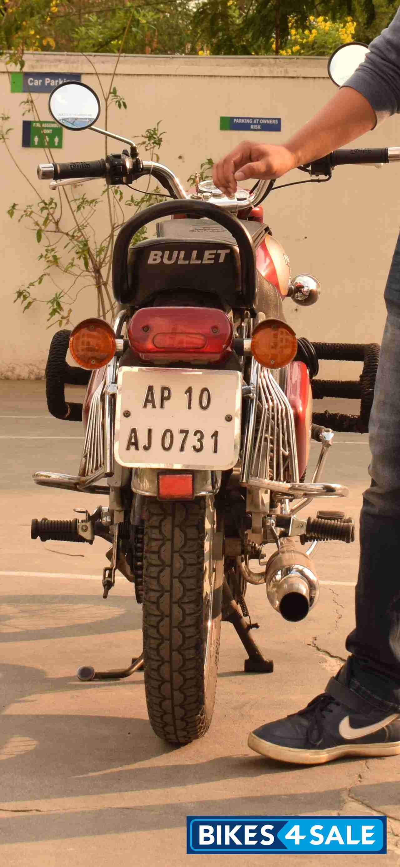 Red Royal Enfield Bullet Electra 5S Red Royal Enfield Bullet Electra 5S