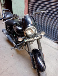 Black Bajaj Avenger Street 160 BS6