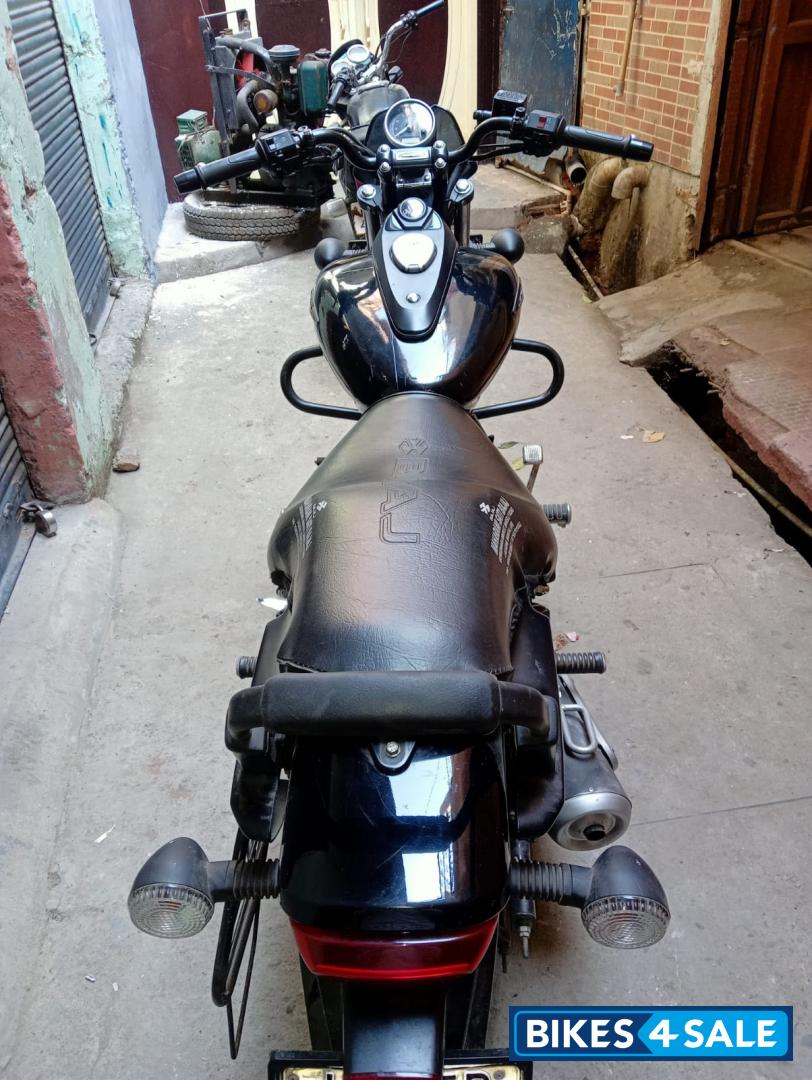 Black Bajaj Avenger Street 160 BS6
