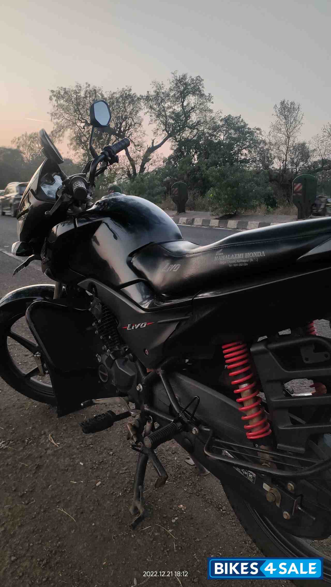Black Honda Livo