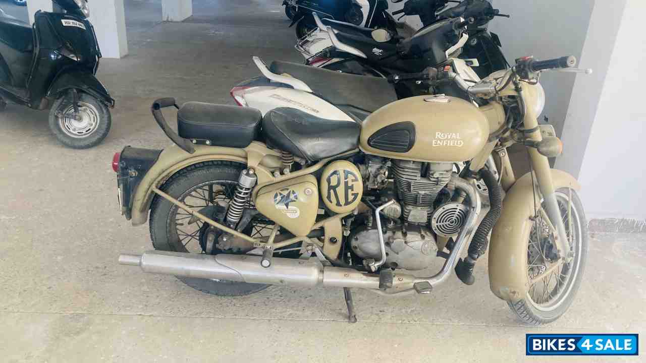 Royal Enfield Classic Desert Storm