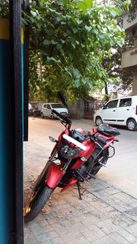 Red TVS Apache RTR 200 4V