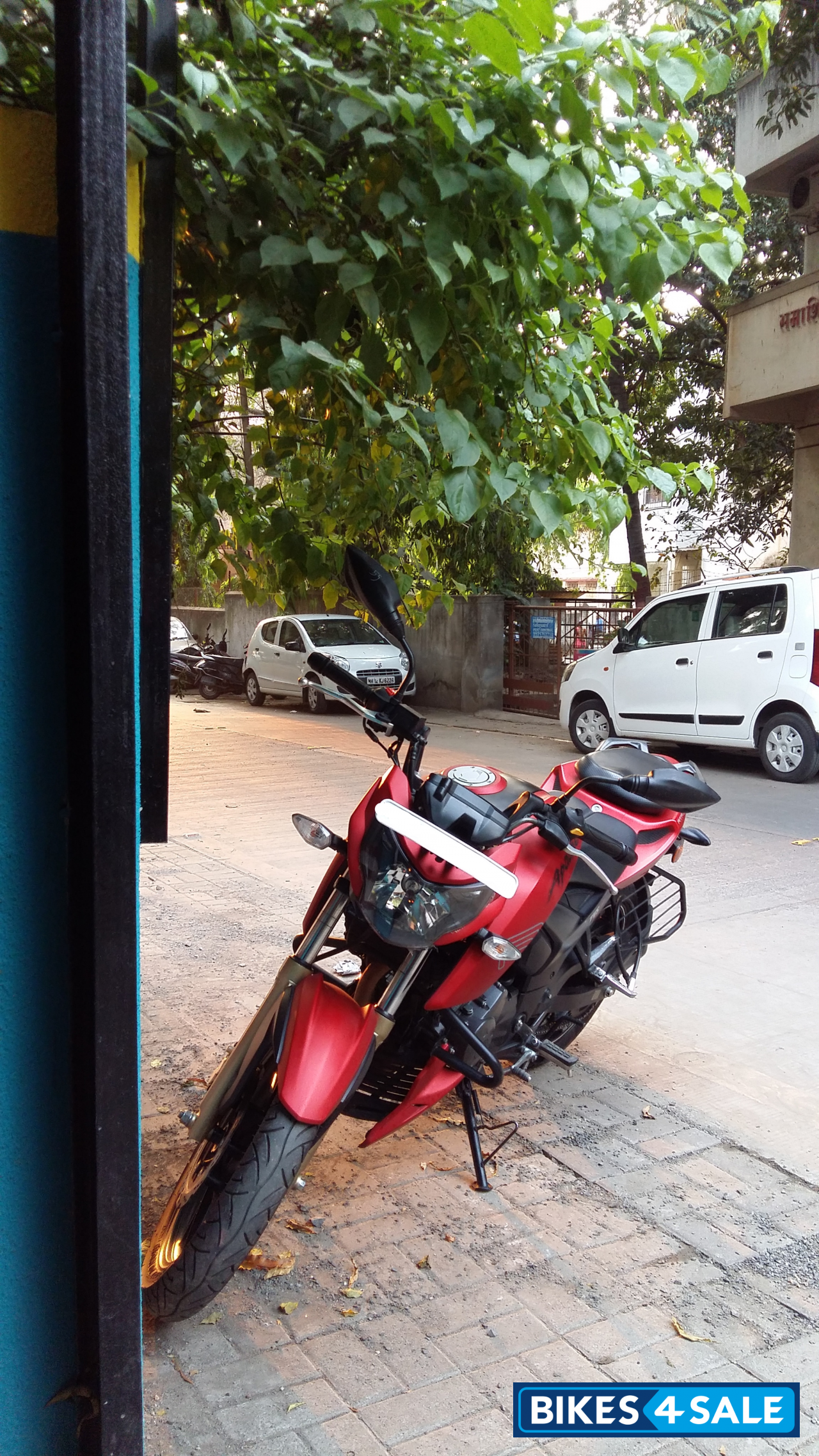 Red TVS Apache RTR 200 4V