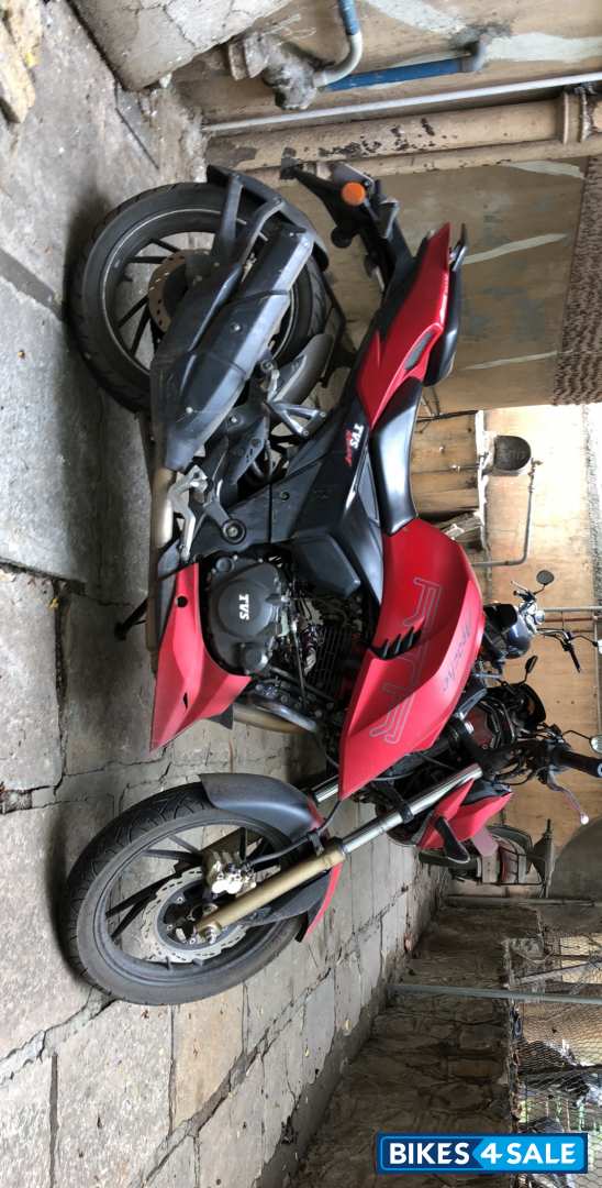 Red TVS Apache RTR 200 4V
