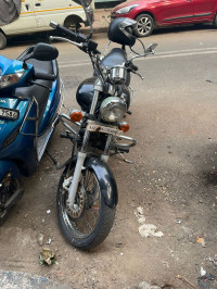 Black Bajaj Avenger 200 DTS-i