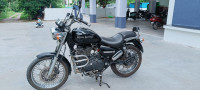 Black Royal Enfield Thunderbird 350