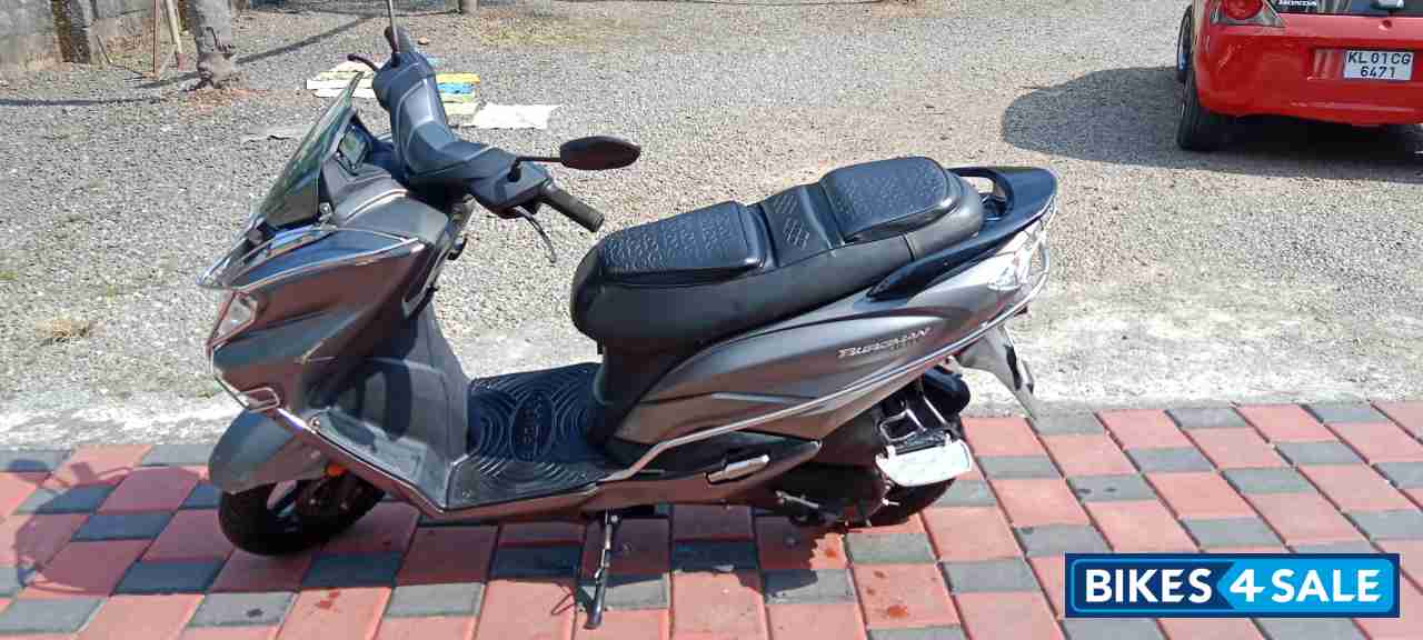 Grey Suzuki Burgman Street