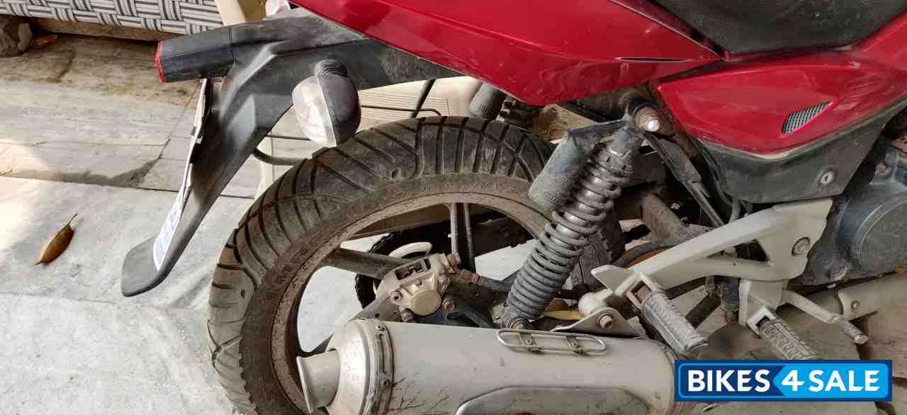Bajaj Pulsar 220F