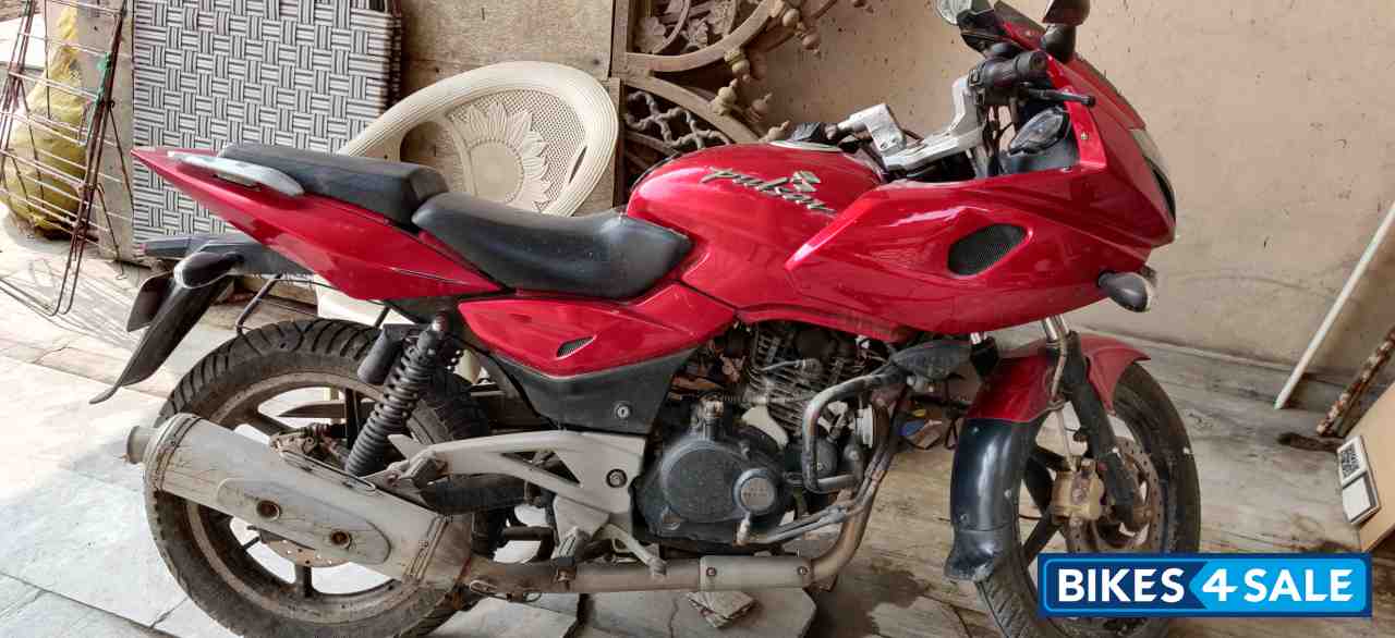 Bajaj Pulsar 220F